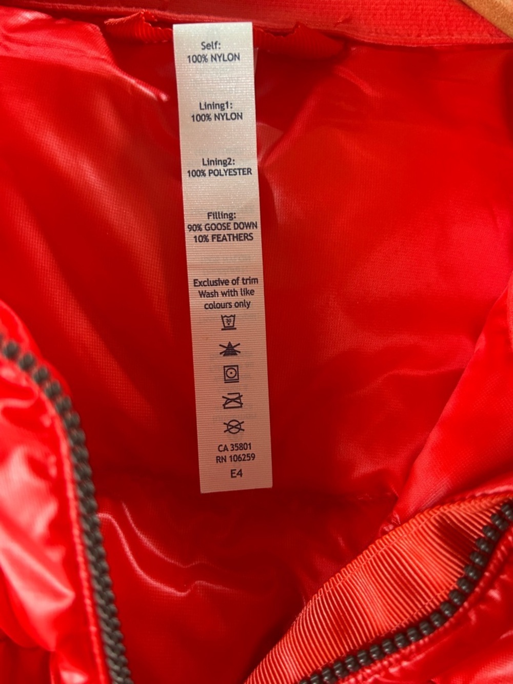 lululemon athletica Fluffin’ Aesome Glossy Quilted Puffer Vest Size 8 - Picture 5 of 7